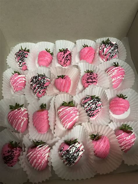 Pin By Sold By Chrissy On My Cakes Chocolate Covered Strawberries Bouquet Chocolate Covered