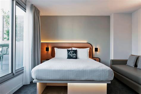 Hotel Rooms & Amenities | Moxy Paris Bastille