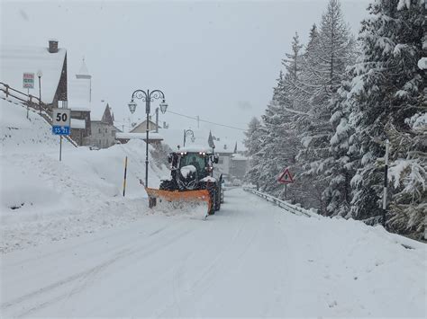 Nevica Sul Colle Della Maddalena Divieto Di Transito Ai Mezzi