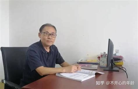 该愤怒还是该称赞？55岁女高级教师想要延退，学校“逼”她腾位置 知乎