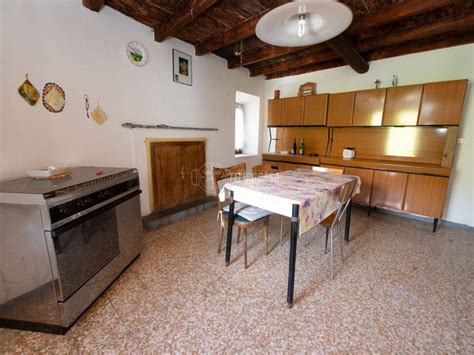 Vendita Appartamento Adrara San Martino Quadrilocale In Via