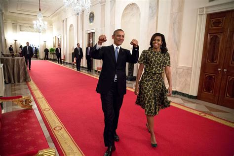 Netflix Obamas Sign Multi Year Production Deal Entertainment News