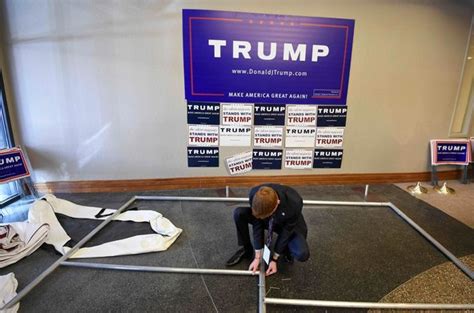 Donald Trump Flaunts Real Estate Prowess With Campaign Yard Signs