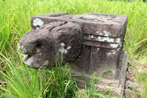 Disebut Candi Asu Ini Wujud Yoni Di Tengah Sawah Klaten Terdampak Tol