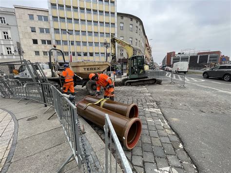 Uwaga kierowcy Uwaga piesi Wahadło w centrum Opola Opowiecie info