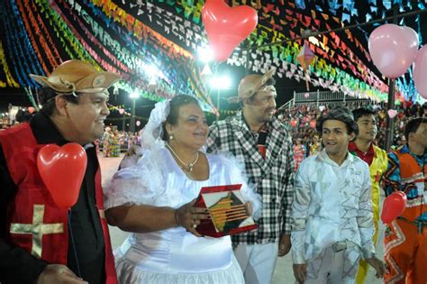 Antonio Lima Geografia E Cultura Popular Homenagem A Quadrilheira