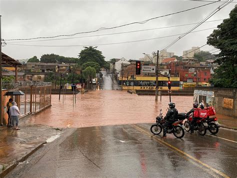 Temporal Volta A Causar Estragos E Alagamentos Em Bh E Regi O Metropolitana