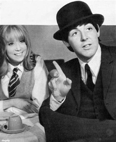 ♡♥paul Mccartney 21 Acts With A Smiling Pattie Boyd 19 In A Hard Days