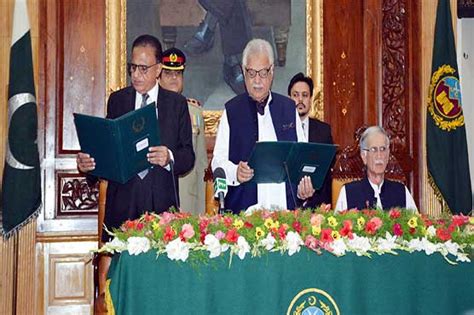 Justice R Dost Mohammad Takes Oath As Caretaker Kp Cm Pakistan