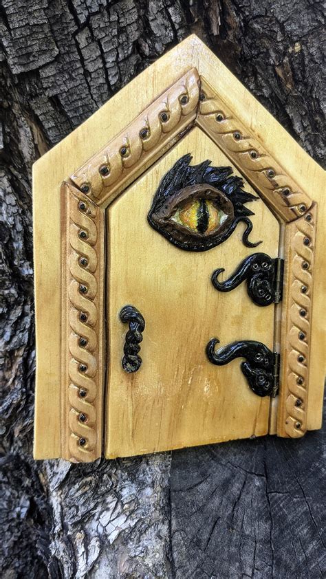 Dragons Eye Miniature Door Puerta De Jardín De Hadas Etsy