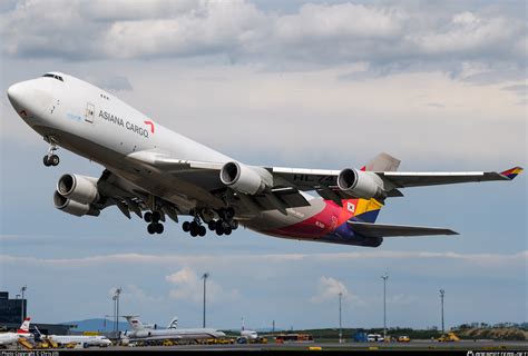 Hl Asiana Airlines Boeing Ef Photo By Chris Jilli Id