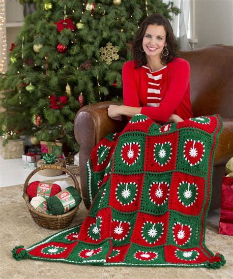 25 Free Christmas Crochet Afghan Patterns