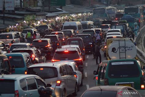 Dishub Volume Arus Balik Di Nagreg Mulai Sama Saat Puncak Arus Mudik