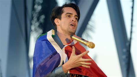 Panic At The Discos Brendon Urie Is Pansexual