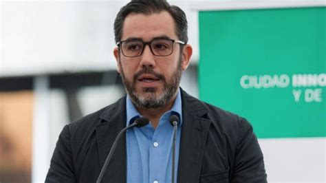 Juez desecha amparo de Jesús Orta contra orden de aprehensión MVS