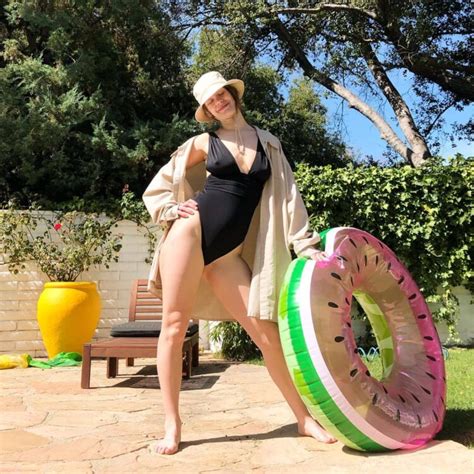 8 Hot Sexy Anna Of The North Bikini Pics