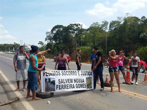 G1 Moradores protestam em rodovia contra morte de peixes no Amapá