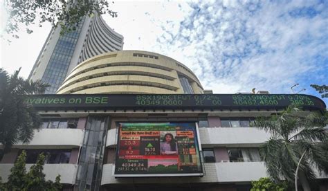 Sensex Hits Record High Of 41 000 In Early Trade Nifty Scales Lifetime Peak India Tv