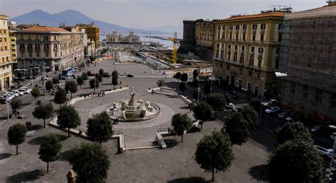 Piazza Municipio a Napoli riapertura in due settimane Sarà come un