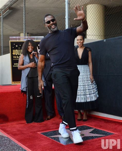 Photo Tyler Perry Receives Star On Hollywood Walk Of Fame In Los