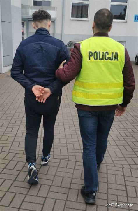 Ponad Kilograma Narkotyk W Przej Te Przez Policjant W Ze