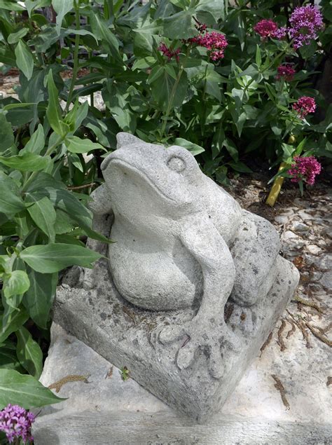 Grenouille Sculpt E En Pierre De Provence Objet De D Coration En