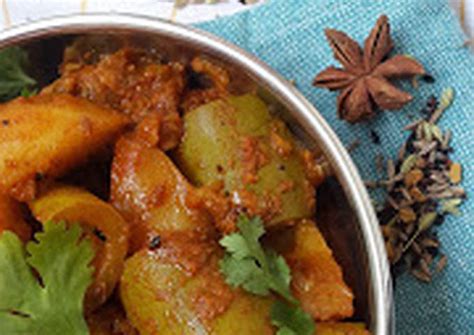 Parwal Pointed Gourd Aloo Ki Sabzi Recipe By Farrukh Aziz Cookpad