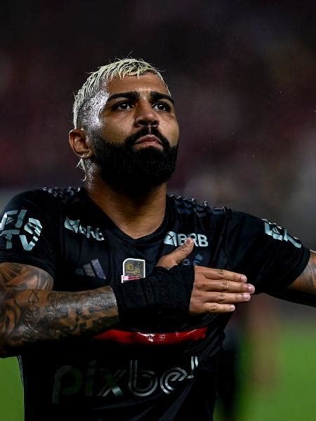 Rotina De Gabigol Fora Do Flamengo Ap S Puni O Por Fraude Em Exame