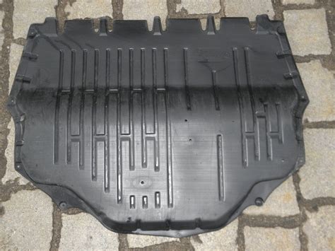 OSŁONA SILNIKA DOLNA SKODA FABIA II 6Q0825237AB 7474564312