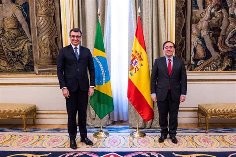 Brasil Albares Y Su Hom Logo De Brasil Ponen En Marcha La Nueva