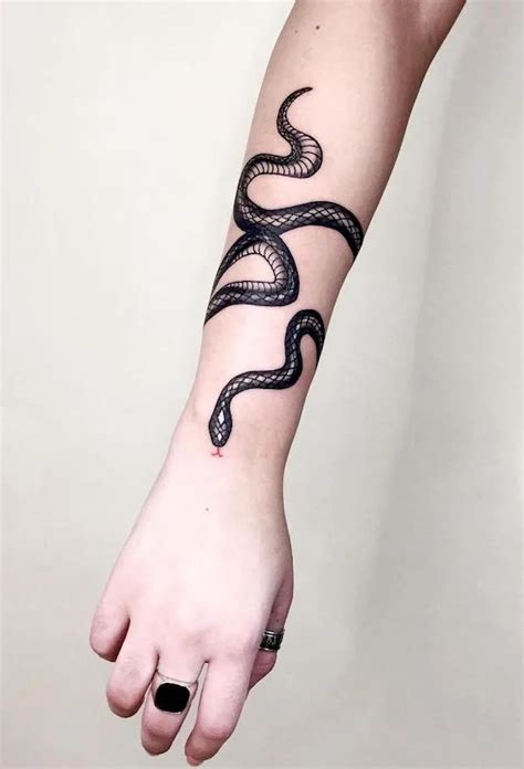 Beautiful And Meaningful Snake Tattoo Designs For Women Daily