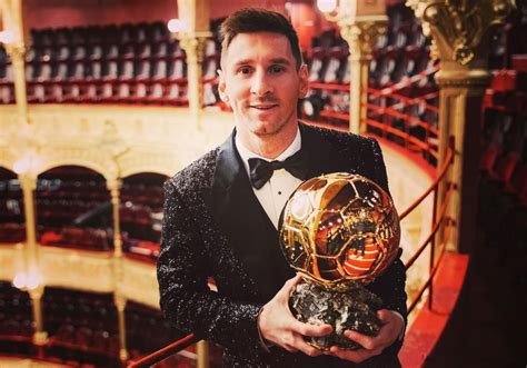 Pallone D Oro 2021 Messi Conquista Il Settimo Titolo