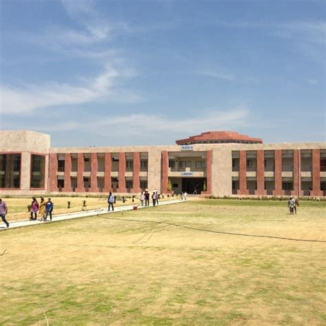 Bits Pilani Hyderabad Campus College And University