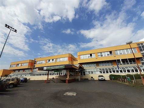 Exředitelka Mostecké školy Se Soudí S Krajem Kvůli Odvolání Z Funkce