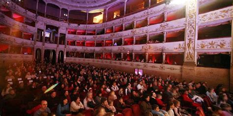 Teatro Della Pergola Firenze Zonzofox