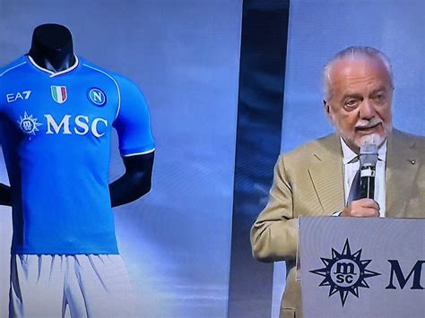 Calcio Napoli Presentate Le Nuove Maglie