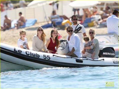 Photo Uma Thurman Bikini Babe In Saint Tropez Photo