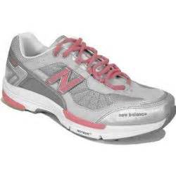 new balance walking shoes reviews