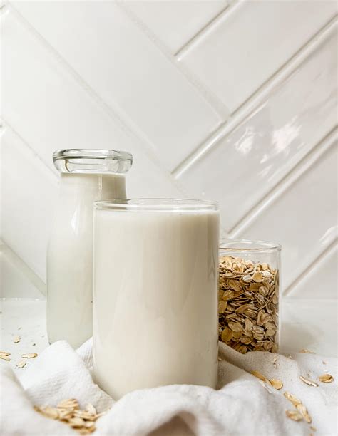 Creamy Homemade Oat Milk Mwm