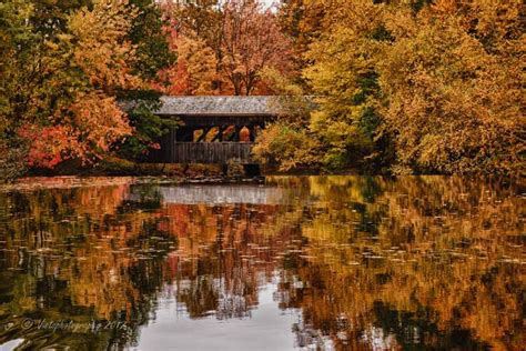 New England covered bridges - Explore fall foliage & covered bridges