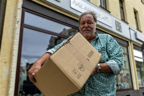 Wenns Mal Wieder L Nger Dauert Rger Um Paketzustellung In Falkenstein