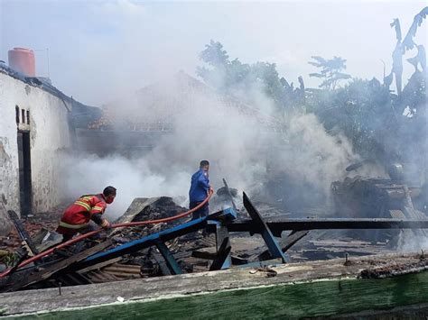 Berita Dan Informasi Pabrik Di Subang Terbakar Terkini Dan Terbaru Hari