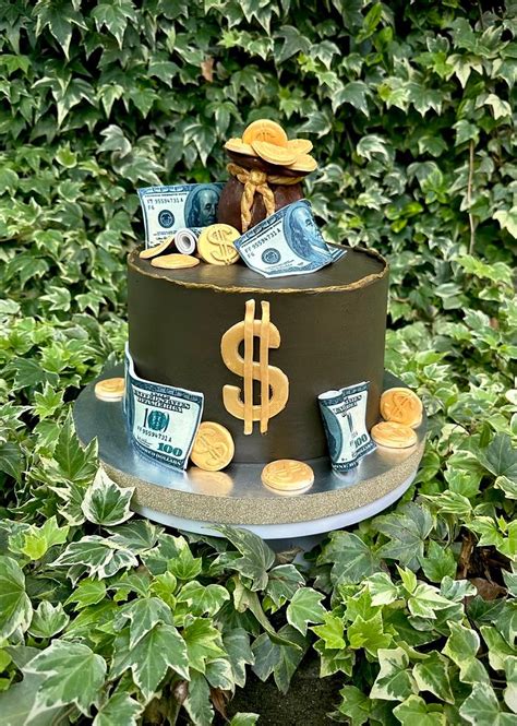 Money Cake Decorated Cake By Daracakes Cakesdecor