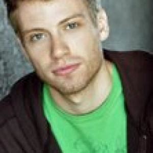Barrett Foa is Gay he is NOT married Renée Felice Smith Wiki