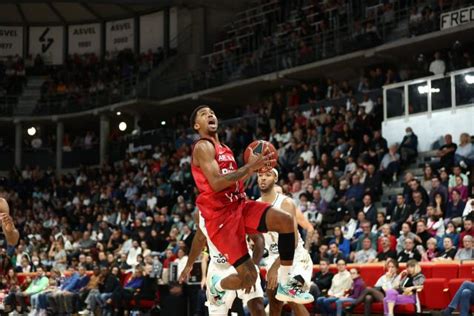 Basket La Passe De Quatre En Eurocoupe Pour La Jl Bourg Face Brescia