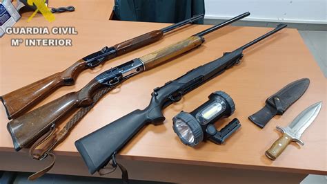 La Guardia Civil Localiza A Un Cazador Furtivo En Fraga Con Armas De