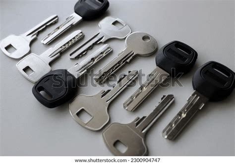 types  keys laid    royalty  licensable stock