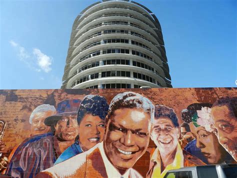 Download Mural Painting At Capitol Records Building Wallpaper