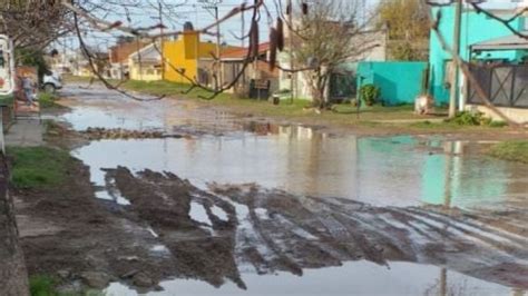 Whatsapp 4v Vecinos De Barrio Norte Reclaman Arreglos De Calles De Tierra Abandonadas Diario