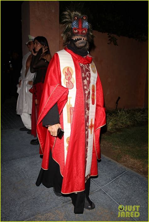 Photo Jared Leto Two Halloween Costumes Priest Cop Pics 02 Photo